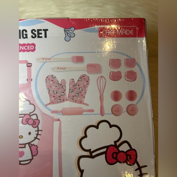 New Sanrio Chef Made Hello Kitty Kids Baking Set - Picture 3 of 3